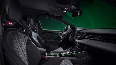 Audi RS 3 Sportback - front seats