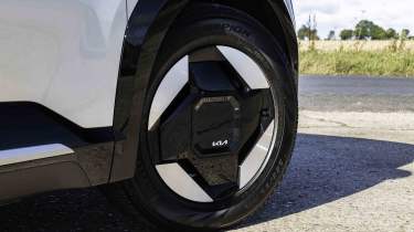 Kia EV9 Air - Air alloy wheels