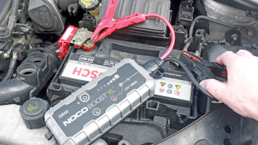 rechargeable car battery jumper