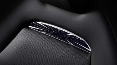 2025 Tesla Model Y Performance - logo