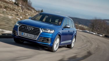 Audi SQ7 - track