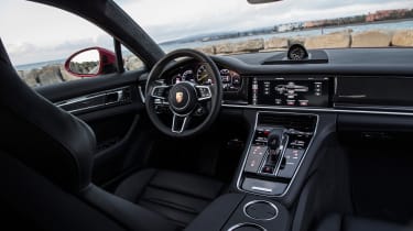 Porsche Panamera Turbo S E-Hybrid Sport Turismo - interior