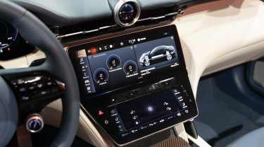 New Maserati GranCabrio Folgore - infotainment screen
