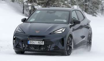 Cupra Raval - front 3/4 grey