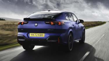 BMW X2 Mk2 - rear tracking 