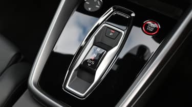 Audi RS 3 - drive selector