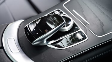 Mercedes GLC - centre console