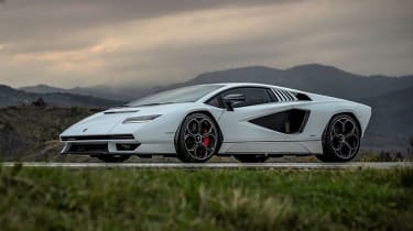 Lamborghini Countach - front
