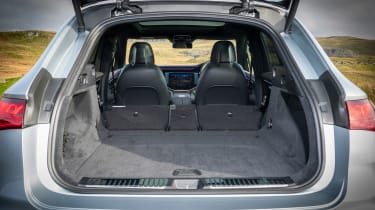 Mercedes EQE 350 SUV - boot seats down