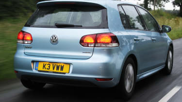 Volkswagen Golf BlueMotion rear track