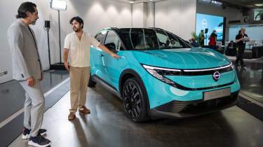 Nissan Leaf - interview