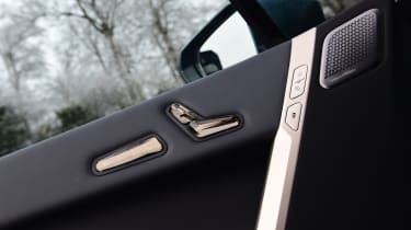 BMW iX M60 - door-mounted seat controls