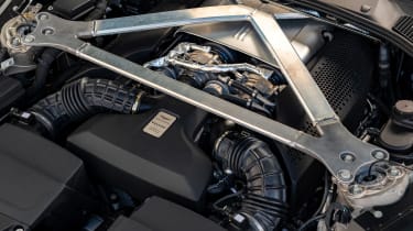 Aston Martin Vantage F1 Edition - engine