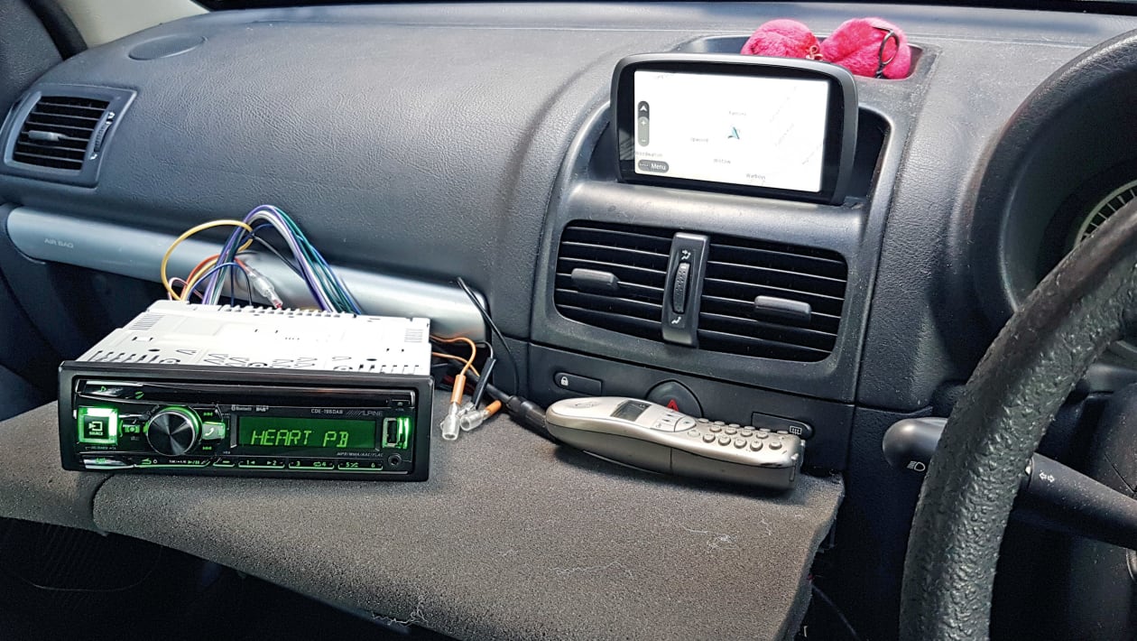 Alpine CDE-205DAB CD/ Bluetooth Car Radio, Black