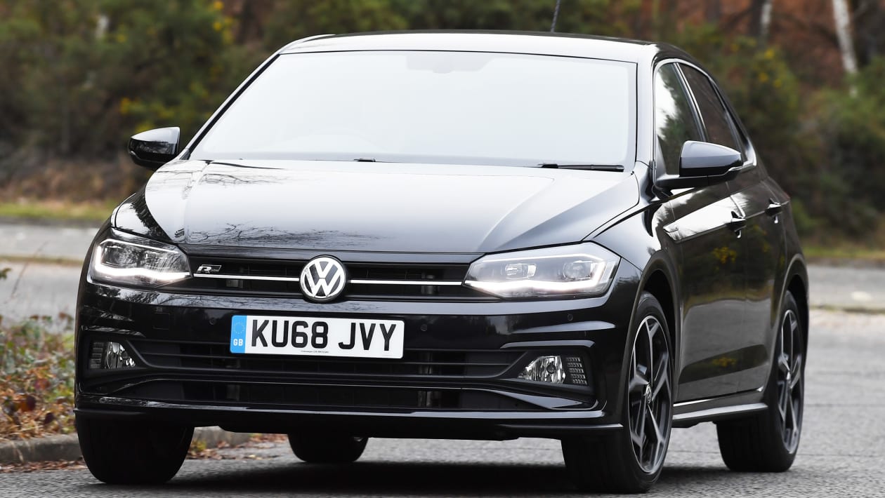 Ter ere van hoofdkussen Purper Volkswagen Polo R Line review | Auto Express