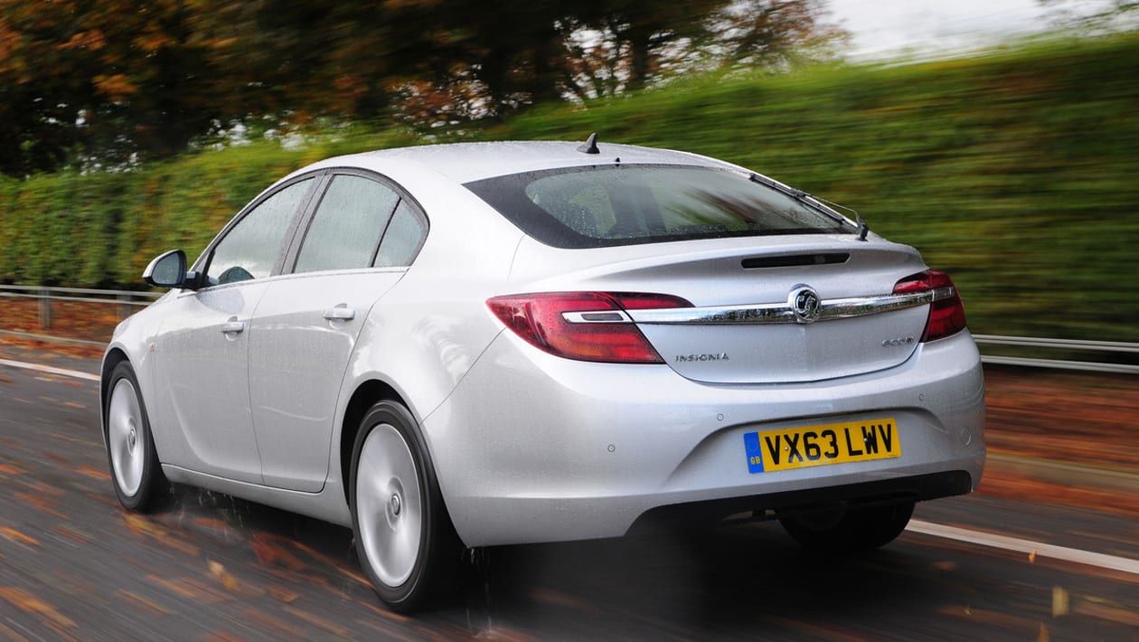 Ford Mondeo vs Vauxhall Insignia pictures | Auto Express