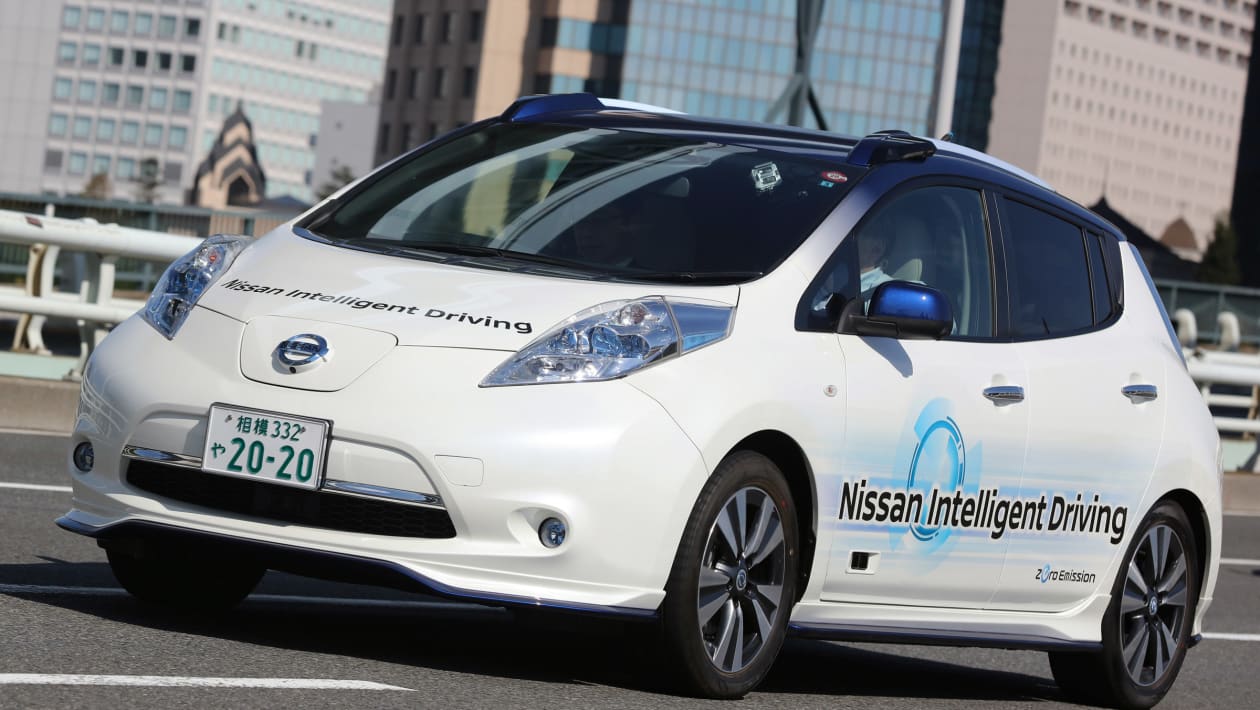 Car and deals driver nissan leaf