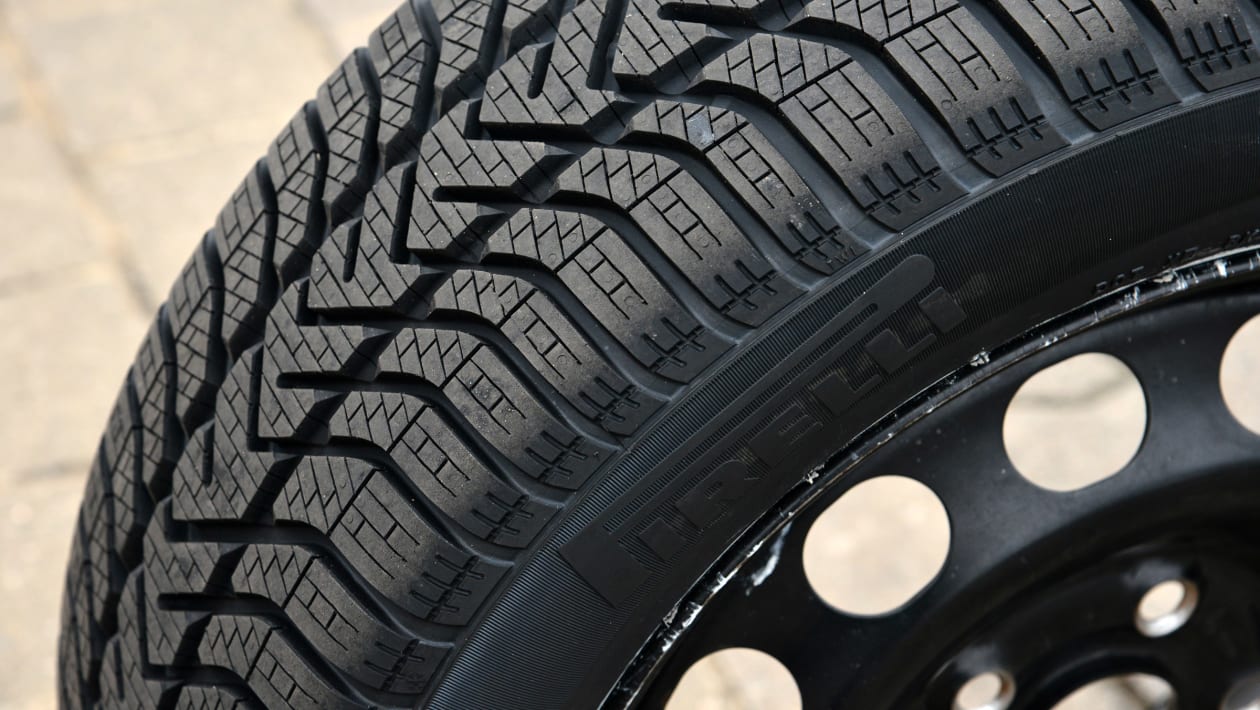 Pirelli Snowcontrol Serie 3 tyre | review Express Auto