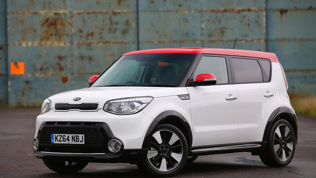 Kia ПС Soul 2018 белая зад. Киа соул 2014. Киа соул с красной крышей. Кия белая машина квадратная.