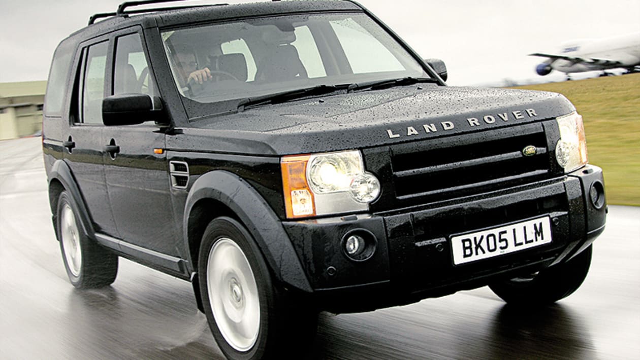 Ленд ровер дискавери характеристики. Ленд Ровер Дискавери 3. Land Rover Discovery 3 2004-2009. Land Rover Discovery 3 2004. Ленд Ровер Дискавери 2004.