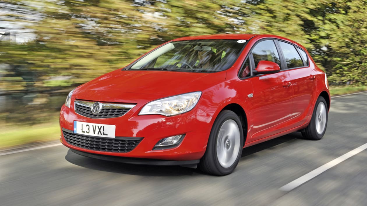 Vauxhall Astra 1.4T Exclusiv | Auto Express
