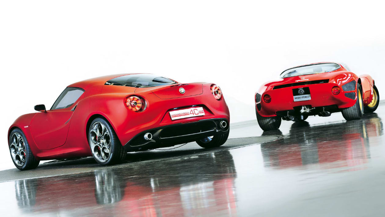 C v 33. Alfa Romeo 4c. Alfa Romeo 4c vs 8c. Альфа Ромео купе 4c. Alfa 8c vs.