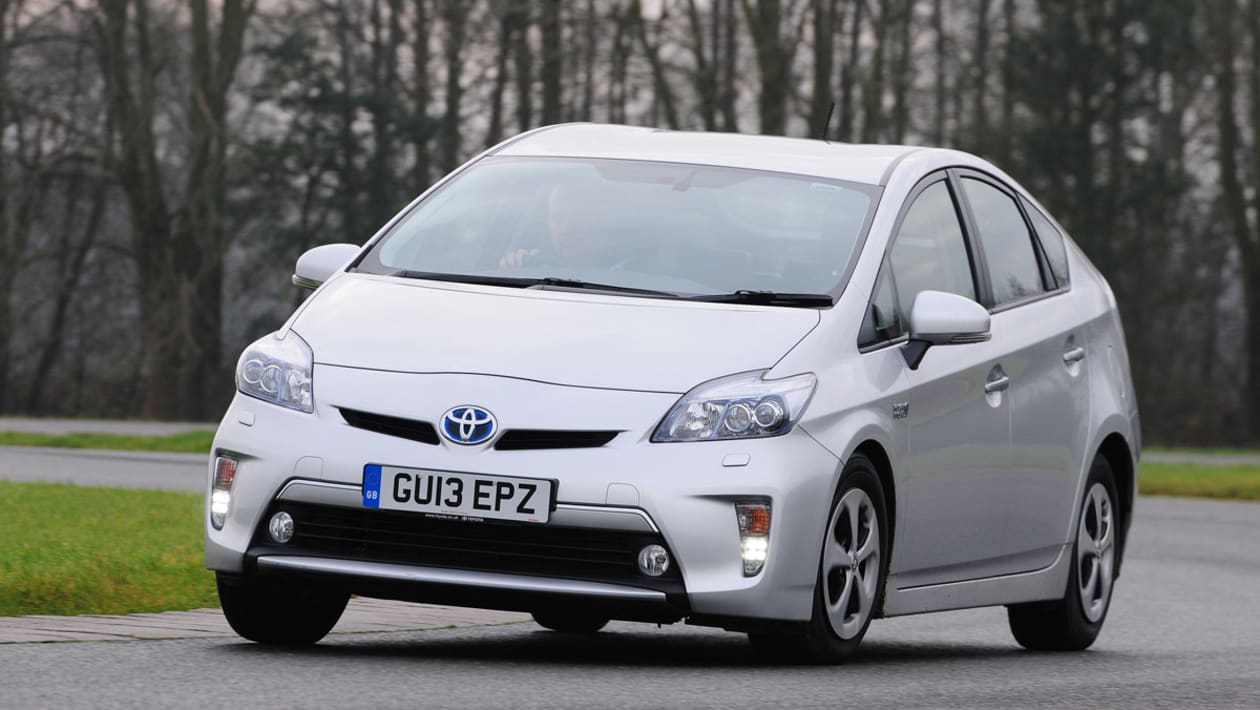 Toyota Prius Plug-in (2012-2016) review | Auto Express