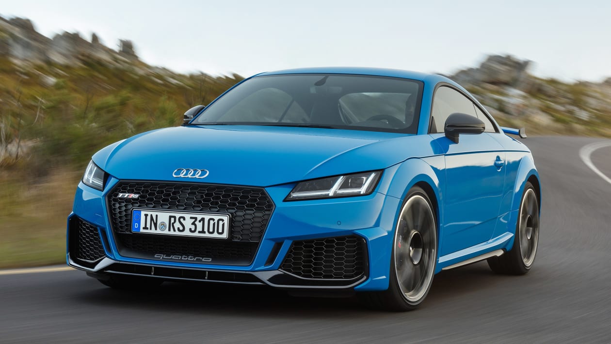 rabat kaptajn Tether New Audi TT RS Coupe and Roadster facelift released | Auto Express