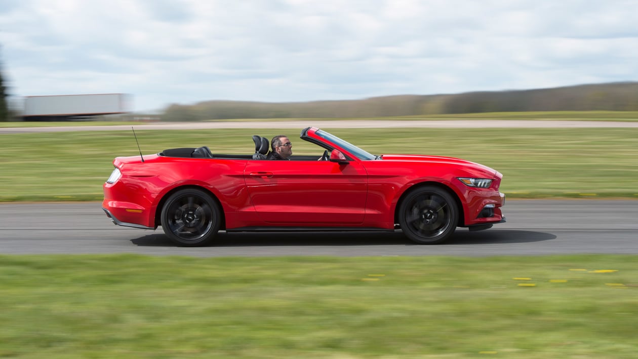 Ford Mustang Convertible EcoBoost 2016 review - pictures | Auto Express