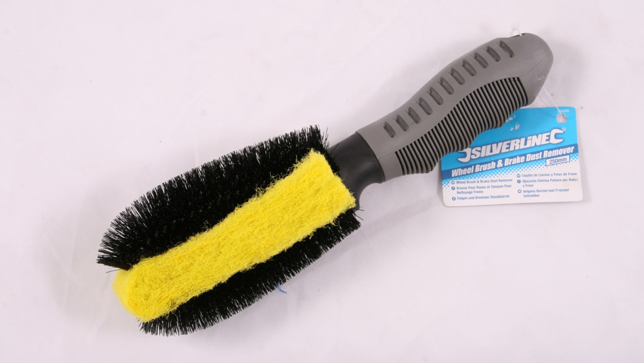 Silverline Wheel Brush & Brake Dust Remover Auto Express