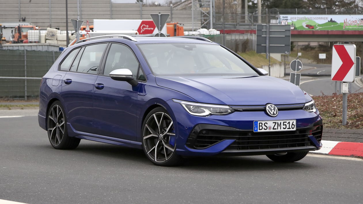 svejsning Finde sig i deformation 2021 Volkswagen Golf R Estate spied testing at Nürburgring | Auto Express