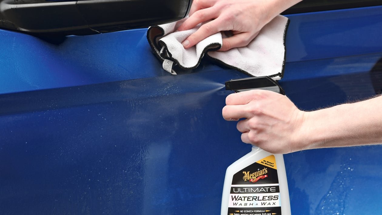 Meguiar's Ultimate Waterless Wash & Wax Kit - Quick and Easy Car Cleaning  With Long-Lasting Protection for an Eco-Friendly Car Care Solution in One