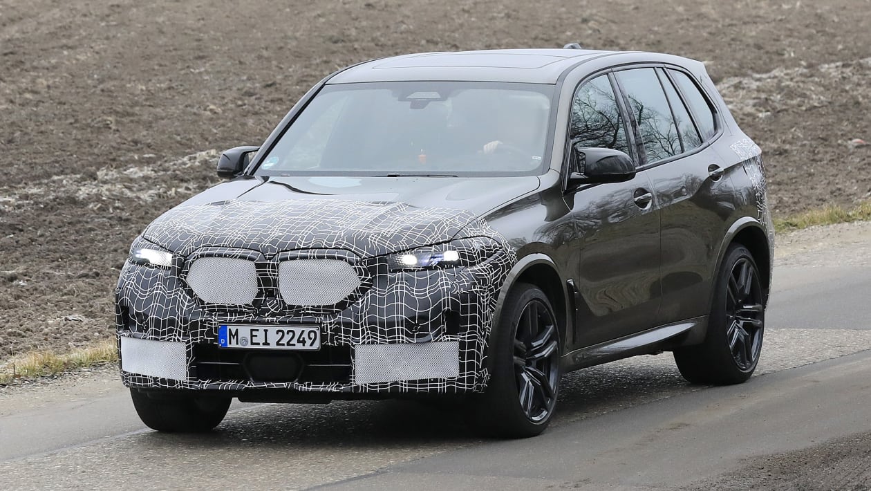 2023%20BMW%20X5%20M%20facelift%20spotted 11