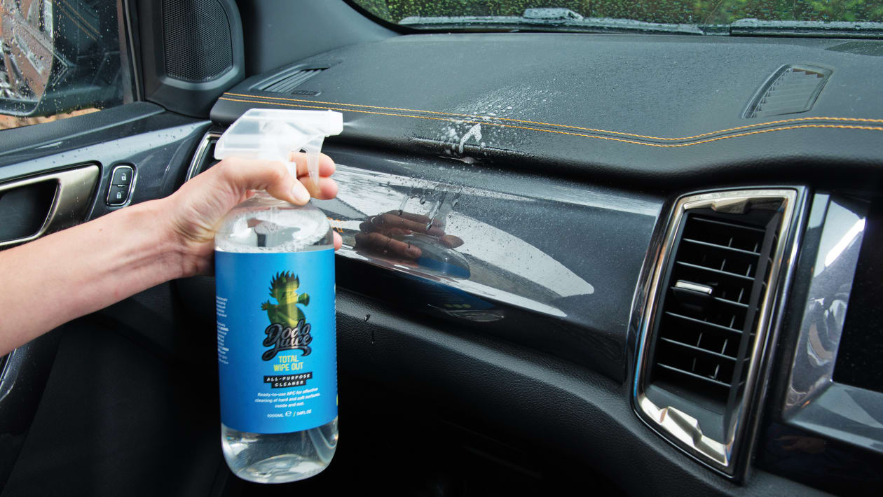 5 Best Car Interior Cleaners, Tested By Experts (2023 Guide)