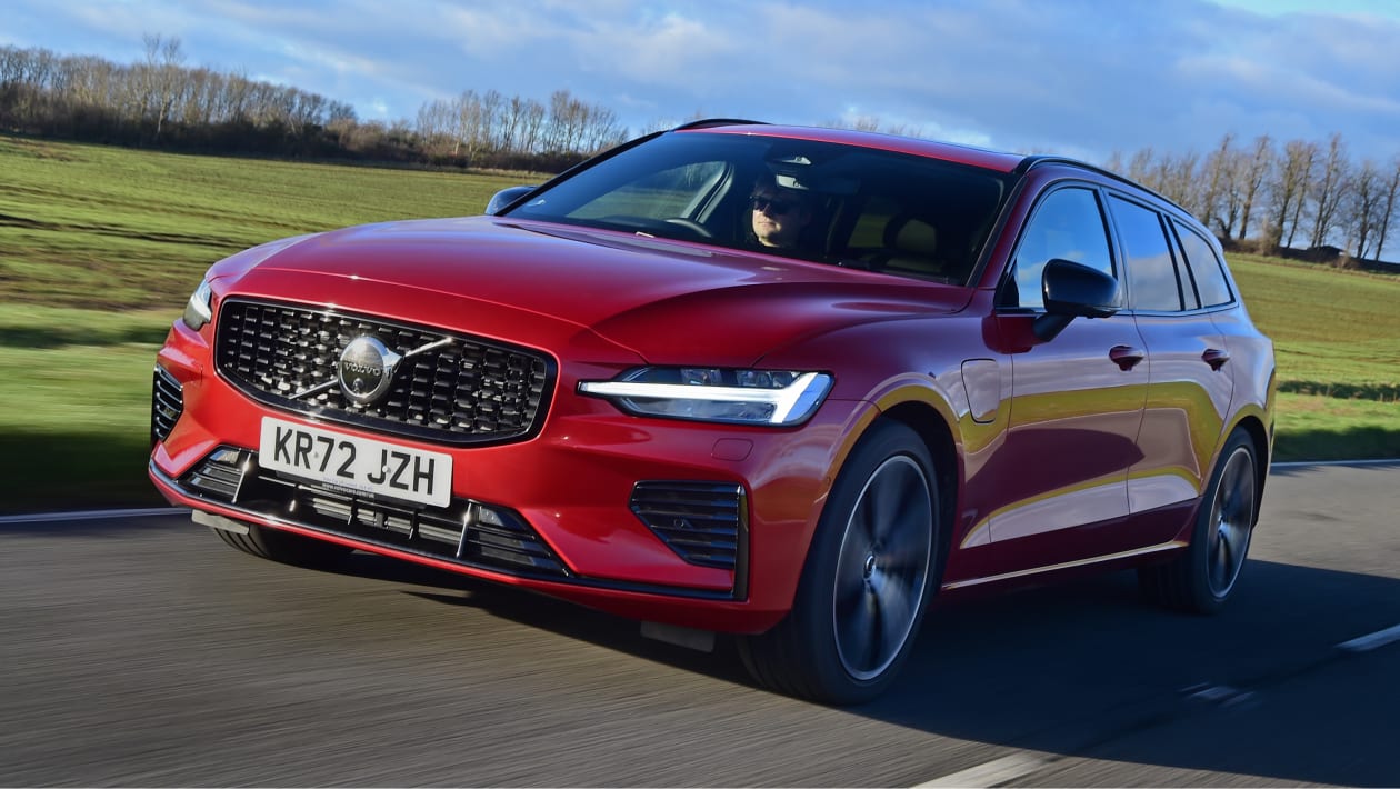Volvo V60 dimensions, boot space and electrification
