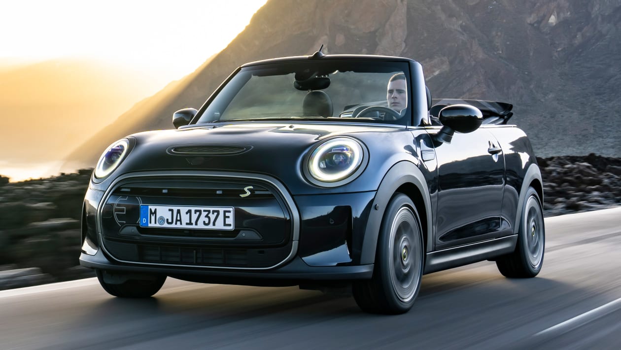 Electric MINI Cooper SE Convertible gets green light for production