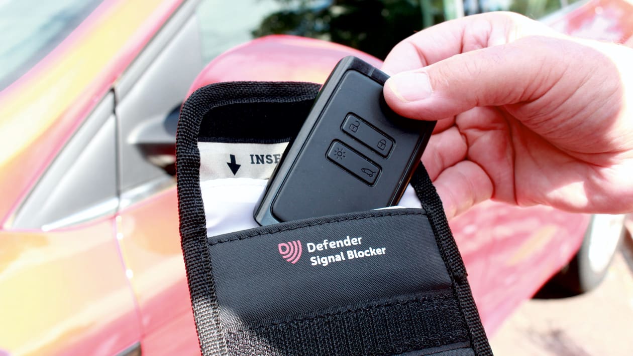 Faraday Bags For Car Keys VONETTI - Premium Aluminum Key Fob Protector,  Blocks RFID Signals For Car Key & Crypto Wallets Faraday Box