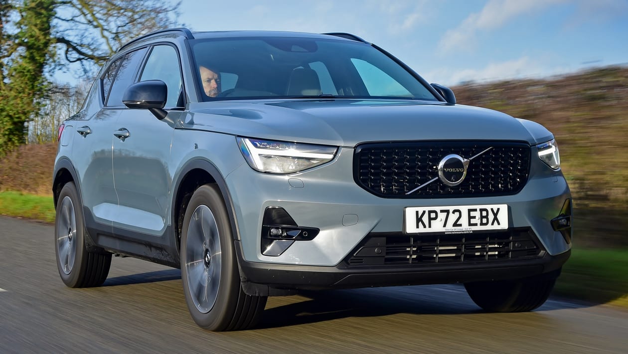 2021 Volvo XC40 Review, Pricing, and Specs