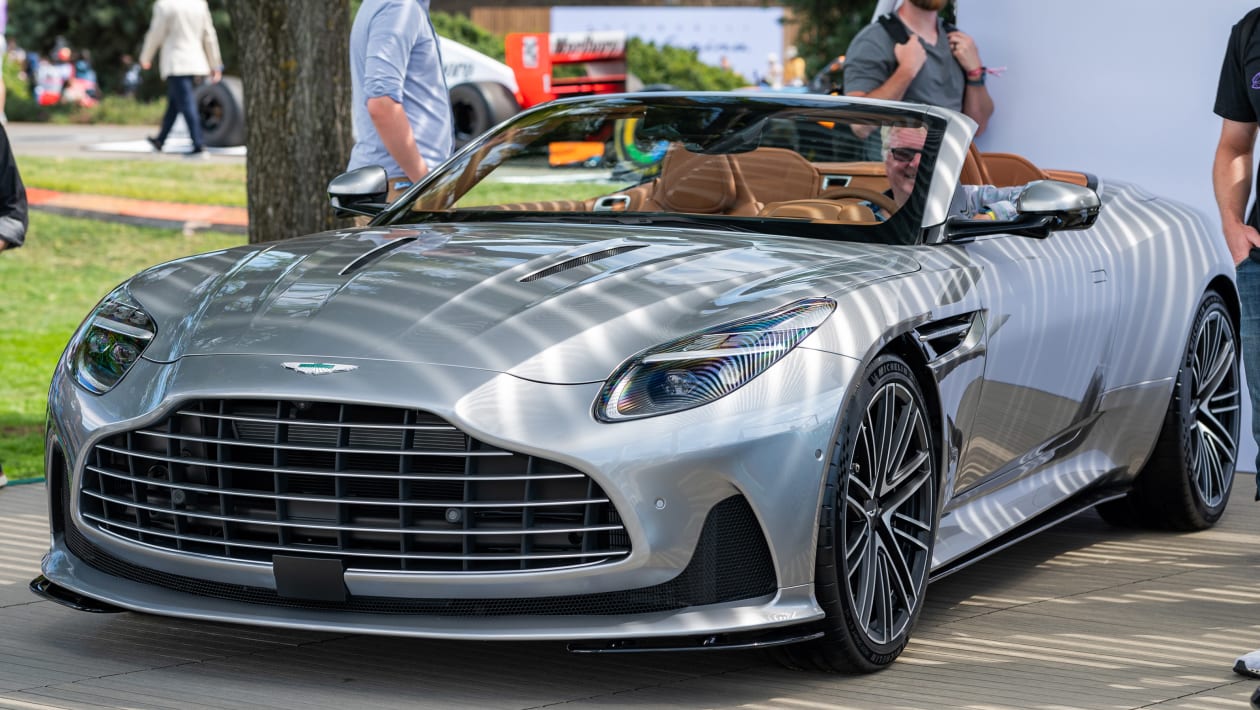 aston martin cabriolet 2023