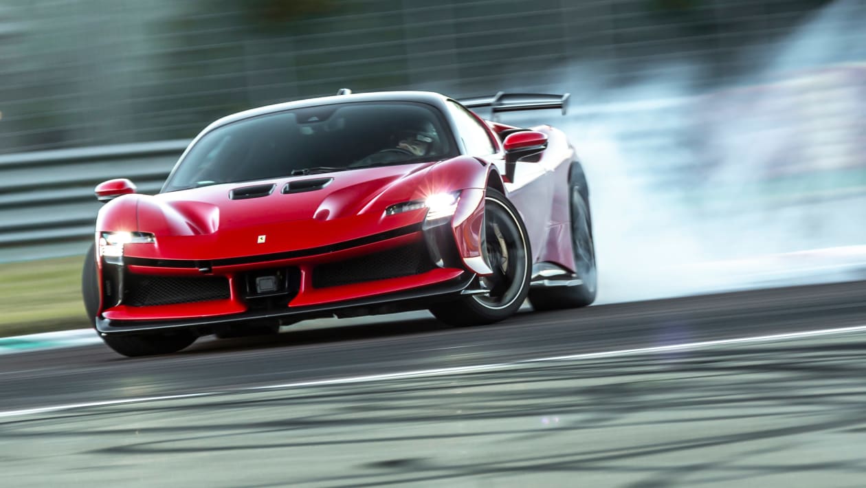 Ferrari SF90 XX Stradale 2024 review – flat-out in the 1016bhp road-legal XX  | evo