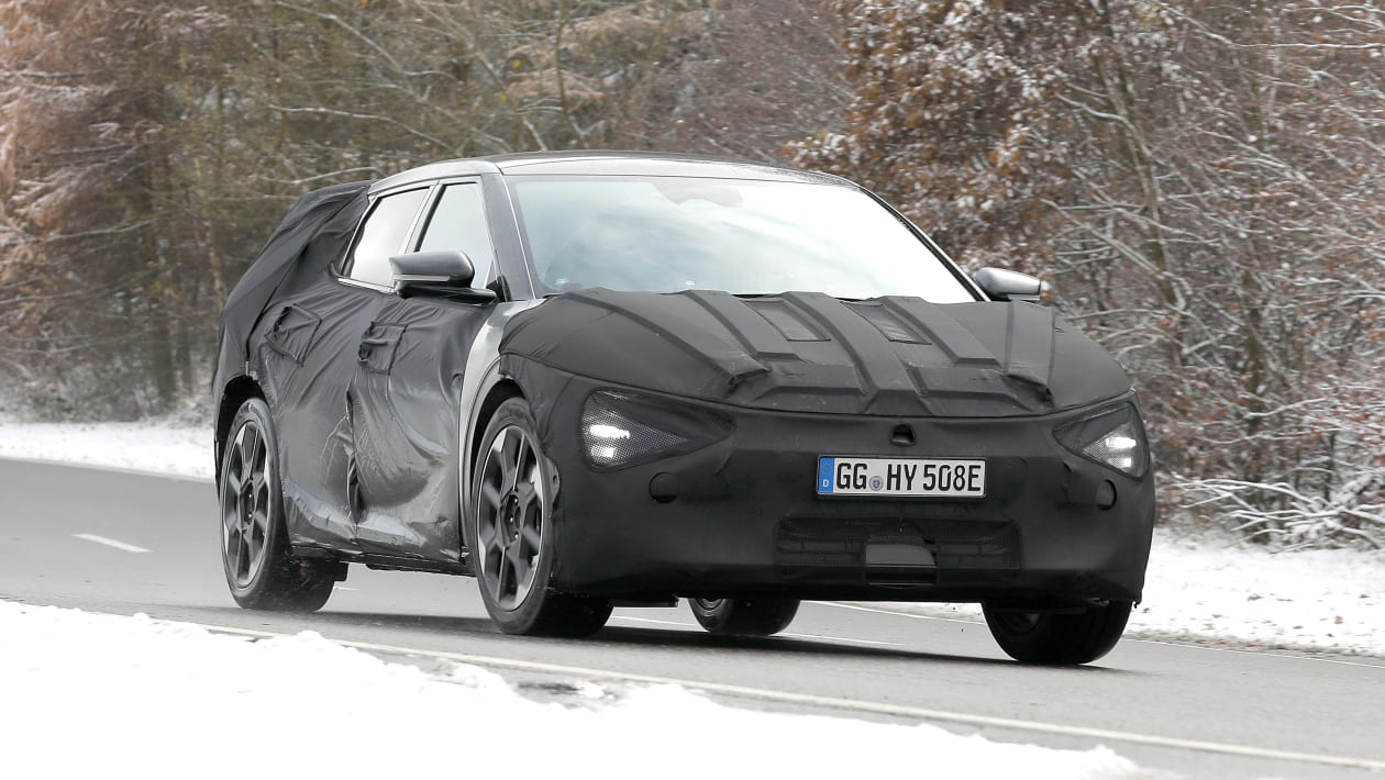 New spy shots confirm Kia EV6’s facelift with EV9 design cues | Auto ...