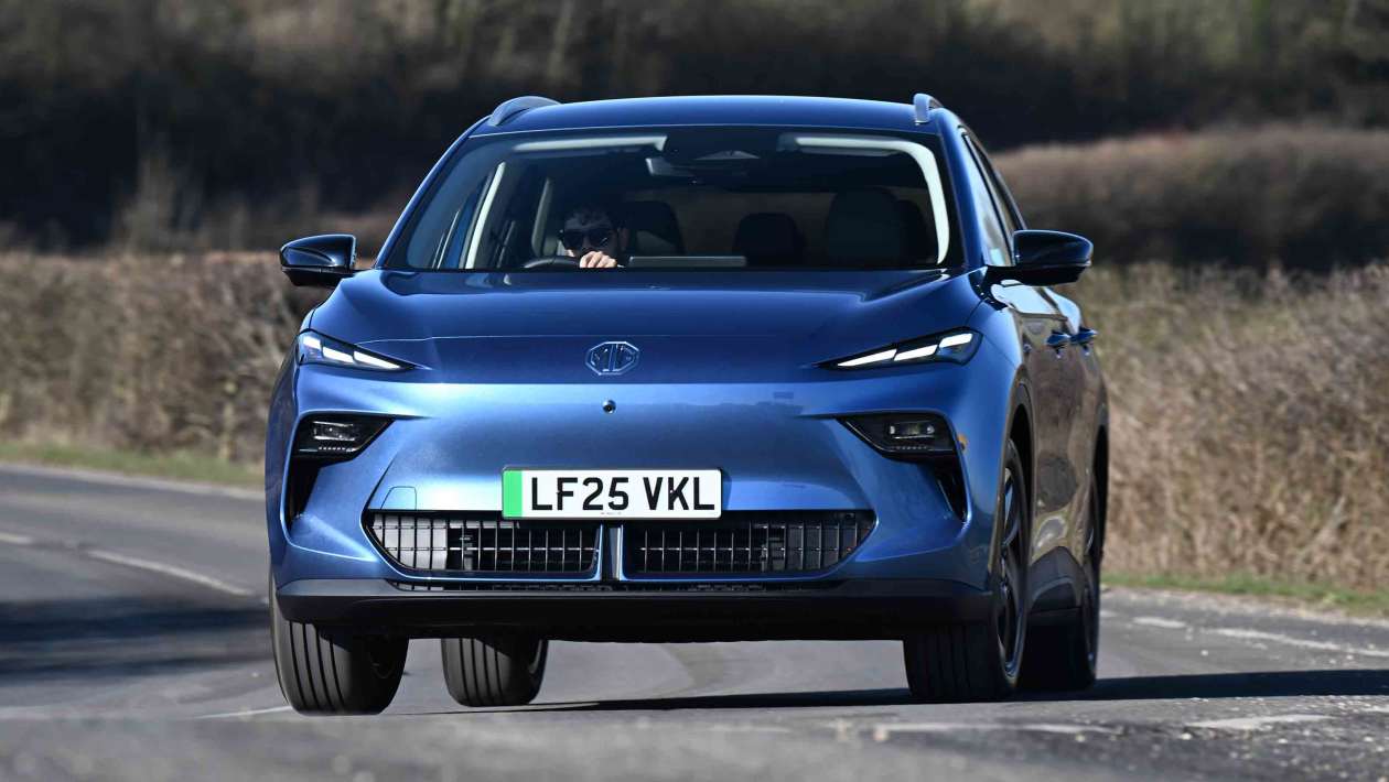 Car Deal of the Day: Long-range MGS5 EV Trophy for a barmy £194 a month ...