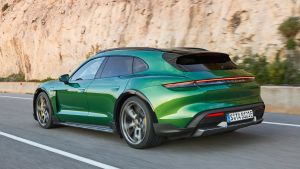 Porsche Taycan Cross Turismo - rear tracking