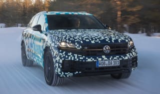 Volkswagen Touareg camouflaged - front