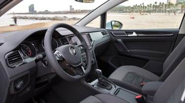 VW Golf SV - interior
