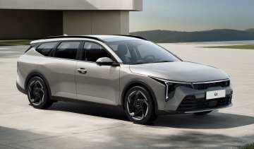 New Kia K4 Sportswagon - front static