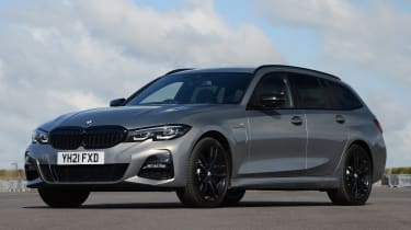 BMW 330e Touring - front static
