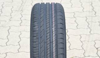 Goodyear EfficientGrip Performance 2