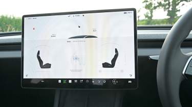 Tesla Model 3 - infotainment