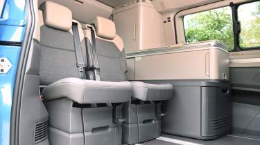 Volkswagen California eHybrid - rear seats